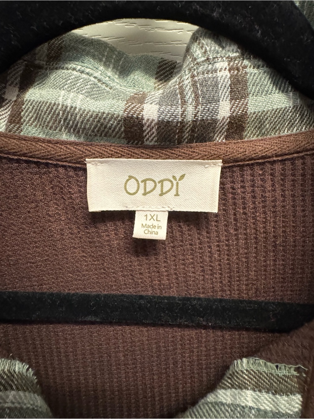 ODDY Brown Ribbed Women's Top with Green Plaid Trim